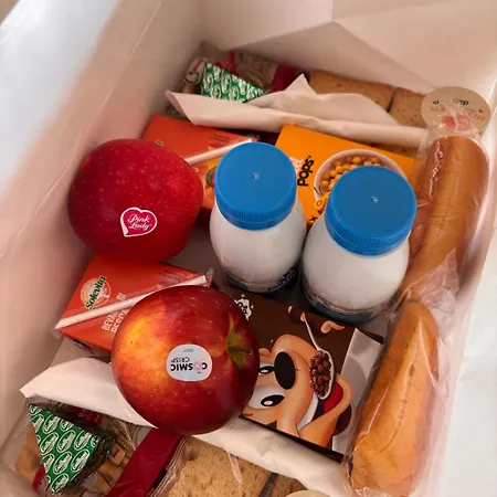 Viamilano25 فندق مبيت وإفطار ميراندولا